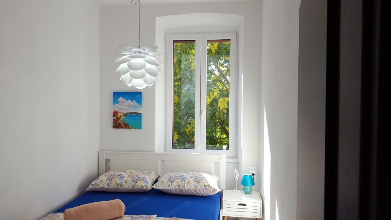 Apartment Imperia *** Pula Bagian luar foto